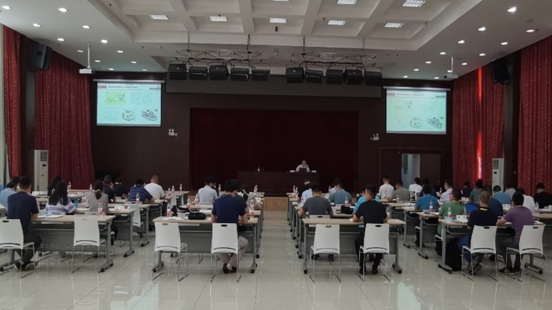 成人教育网上平台的价格并非一成不变，其构成因素主要包括以下几个方面：