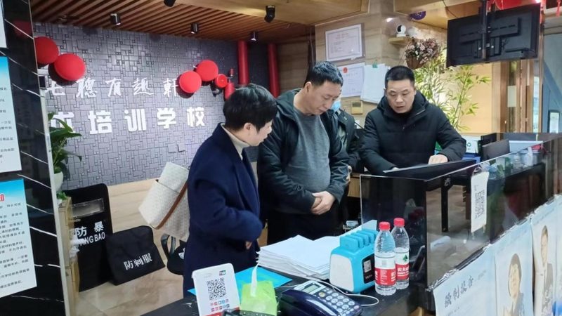 虽然速成班在时间上具有优势，但学员在实际学习过程中可能会遇到以下问题：